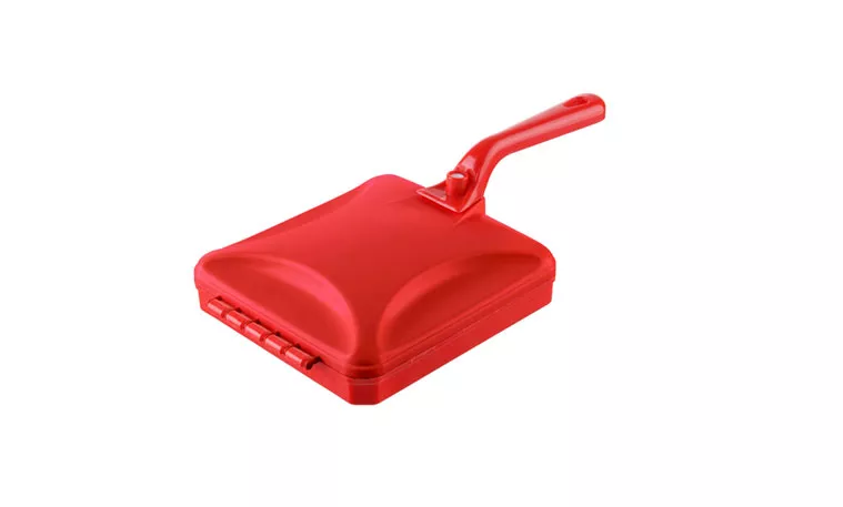 HANDLED QUADRUPLE CARPET SWEEPER