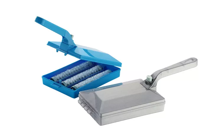 HANDLED TRIPLE CARPET SWEEPER