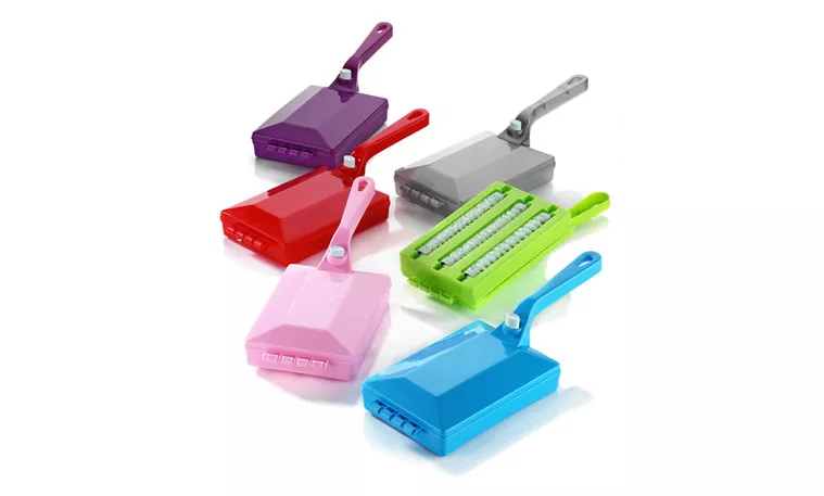 HANDLED TRIPLE CARPET SWEEPER