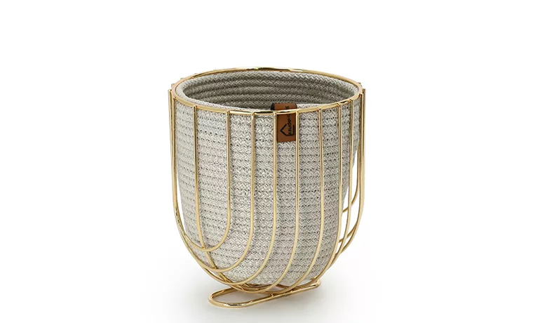 NATUREL OVAL WIRE BASKET WITH LEGS