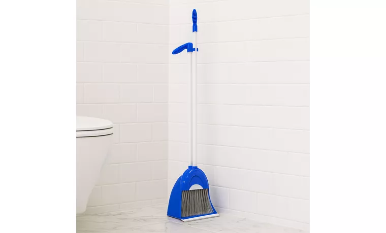LONG HANDLE BROOM AND WIDE DUSTPAN