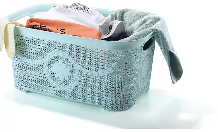 KNIT LAUNDRY BASKET