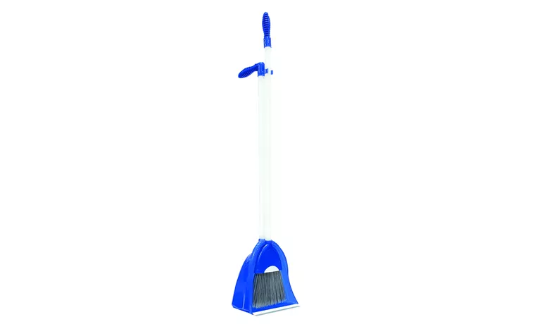 LONG HANDLE BROOM AND WIDE DUSTPAN